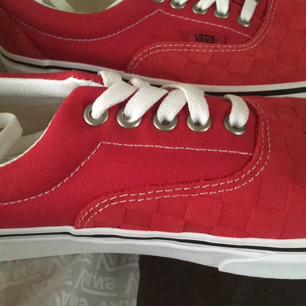 VANS ERA Skateboard Low Top Sneakers Shoes Men 9.5 Women 11 Red Vegan Suede - Picture 7 of 9